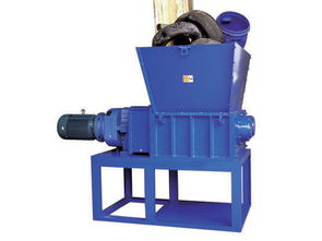 萬(wàn)能粉碎機(jī) 實(shí)木樹枝撕碎機(jī)與阜新廢料撕碎機(jī)的全面解析